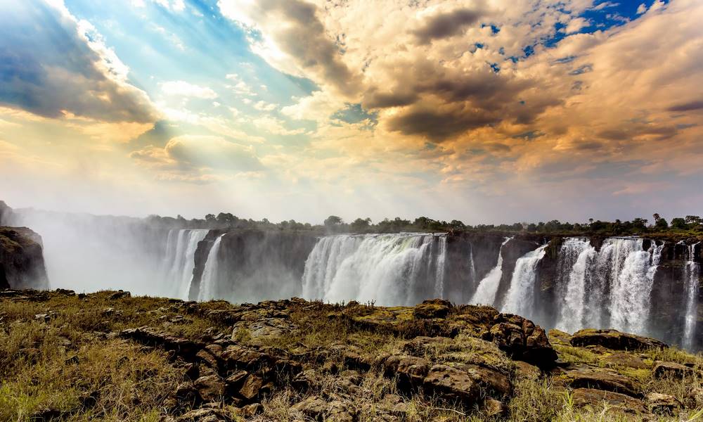 Victoria Falls – A Perfect Honeymoon Destination