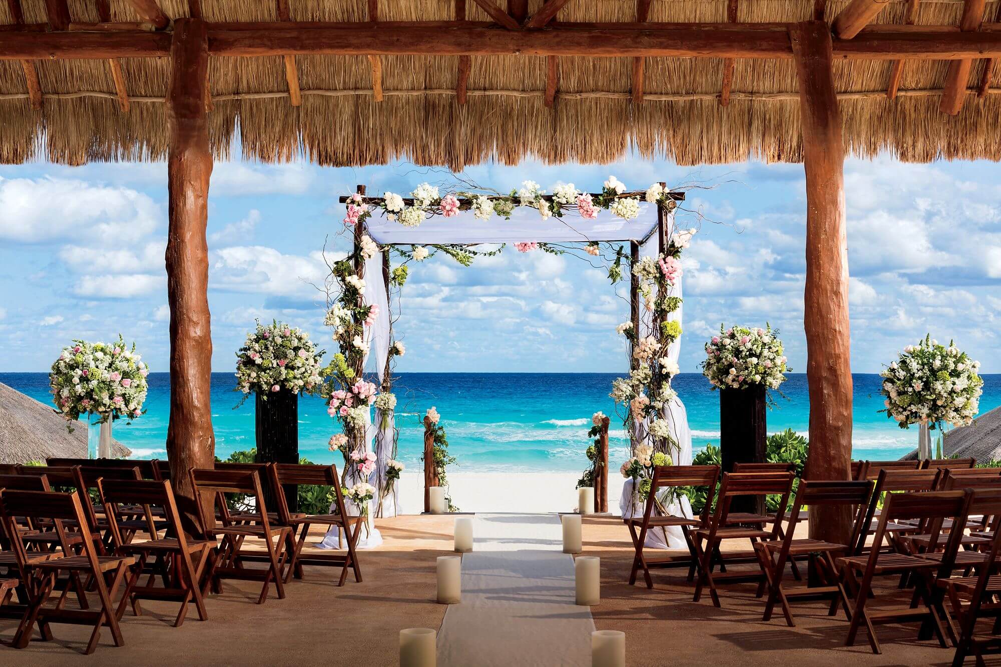 A Few Benefits of a Destination Wedding in Cancun