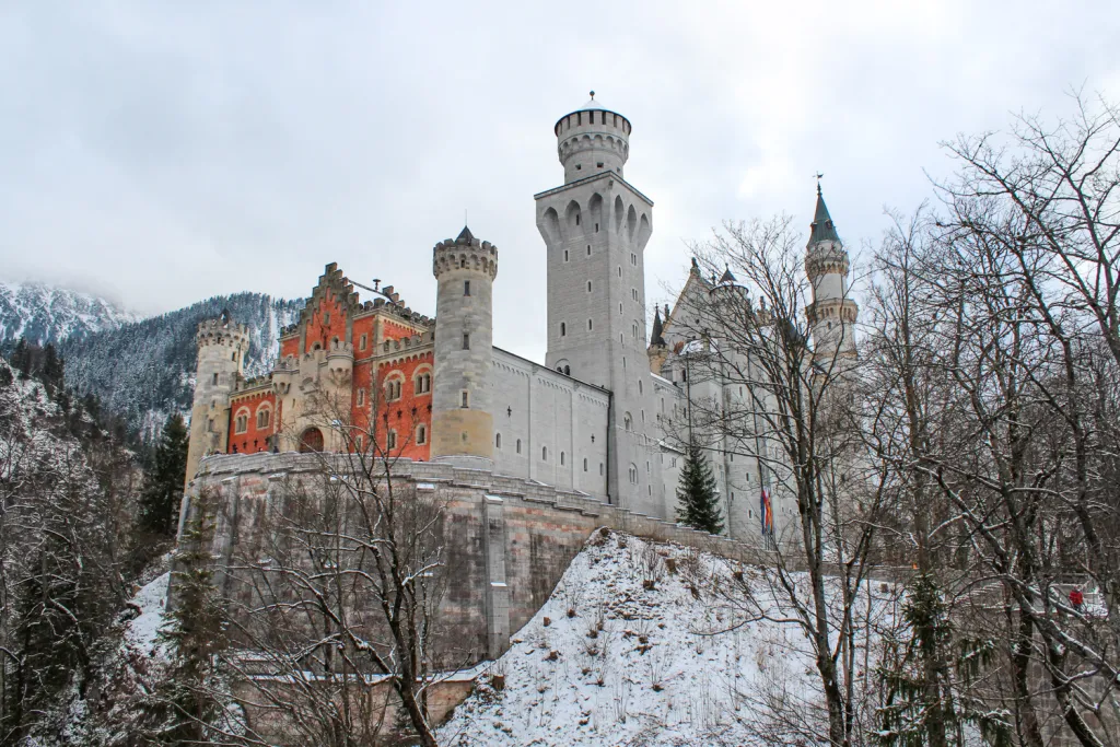Experience the Ultimate Munich to Neuschwanstein Castle Tour with a Private Driver Guide