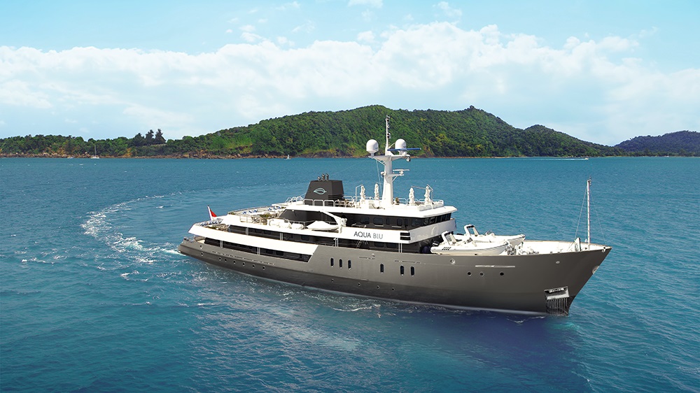 Luxury Without Limits: The Unrivaled Experience of a Private Yacht Charter in Indonesia